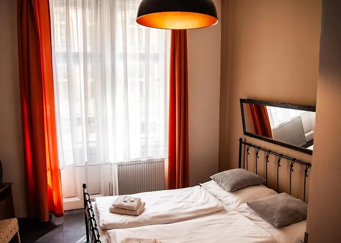 Sunflower Hotell