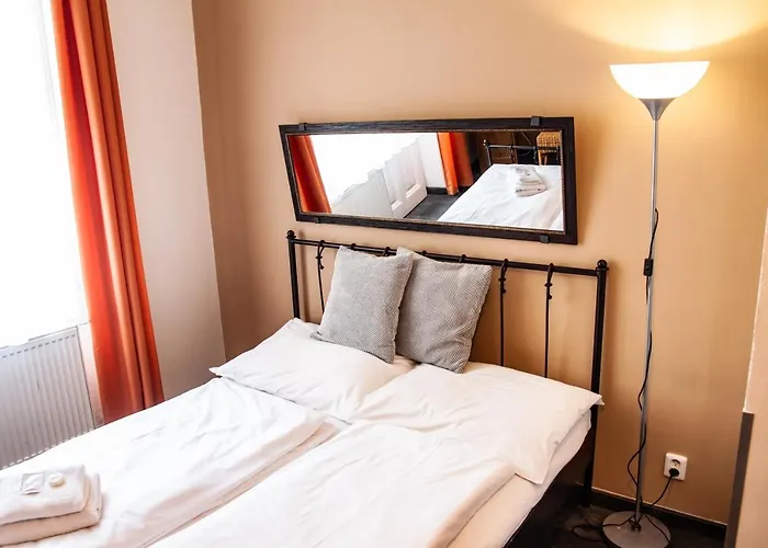 Sunflower 3* Prag